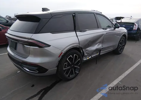 2024 Lincoln Nautilus Reserve z USA, uszkodzony, nr VIN 5LMPJ8KAXRJ862772